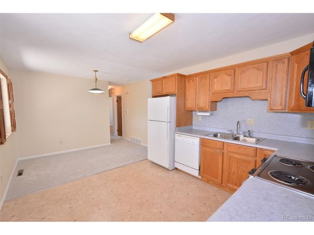 2111 Kodiak Dr, Colorado Springs, CO 80910