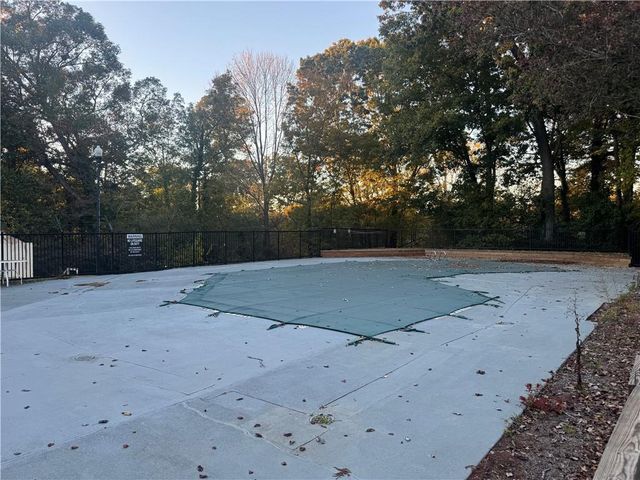 522 Windchase Lane, Stone Mountain, GA 30083