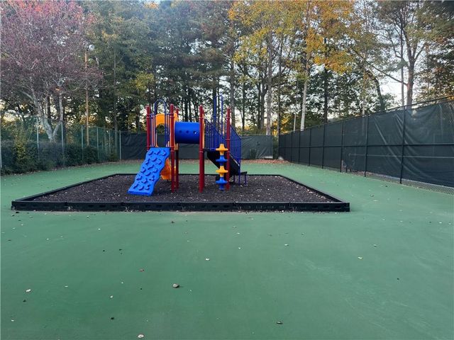 522 Windchase Lane, Stone Mountain, GA 30083