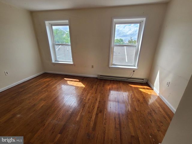 1519 N BOUVIER ST, Philadelphia, PA 19121