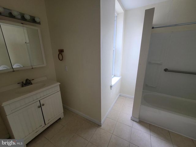 1519 N BOUVIER ST, Philadelphia, PA 19121