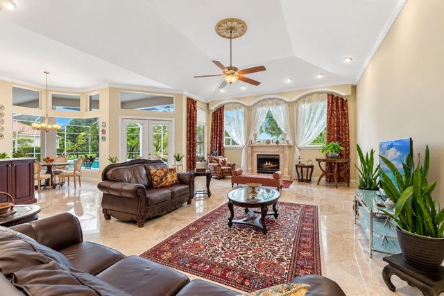 18112 LONGWATER RUN DRIVE, Tampa, FL 33647