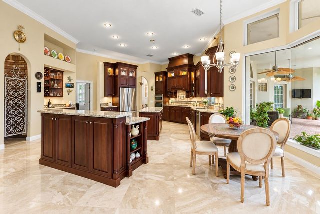 18112 LONGWATER RUN DRIVE, Tampa, FL 33647