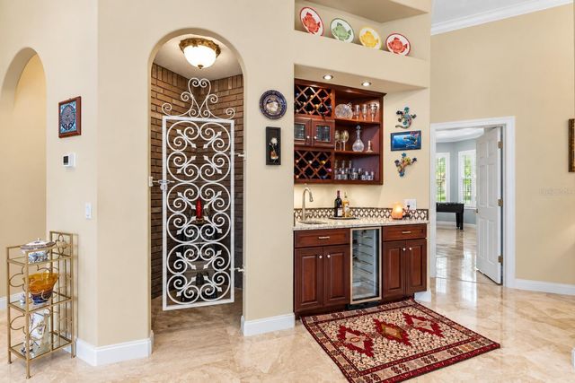 18112 LONGWATER RUN DRIVE, Tampa, FL 33647