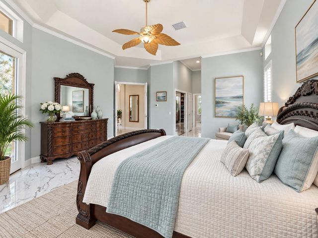 18112 LONGWATER RUN DRIVE, Tampa, FL 33647