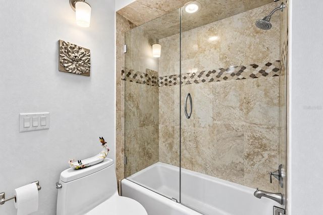 18112 LONGWATER RUN DRIVE, Tampa, FL 33647