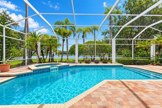 18112 LONGWATER RUN DRIVE, Tampa, FL 33647