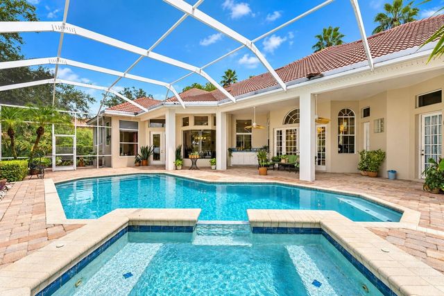 18112 LONGWATER RUN DRIVE, Tampa, FL 33647