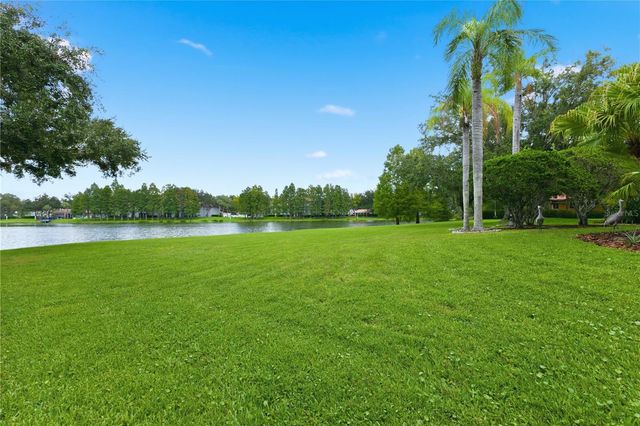 18112 LONGWATER RUN DRIVE, Tampa, FL 33647
