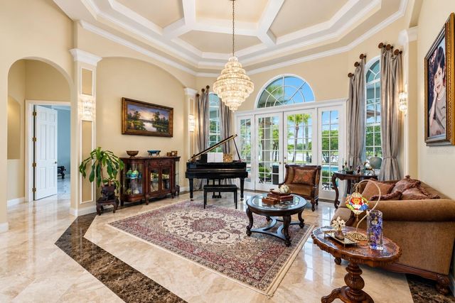 18112 LONGWATER RUN DRIVE, Tampa, FL 33647