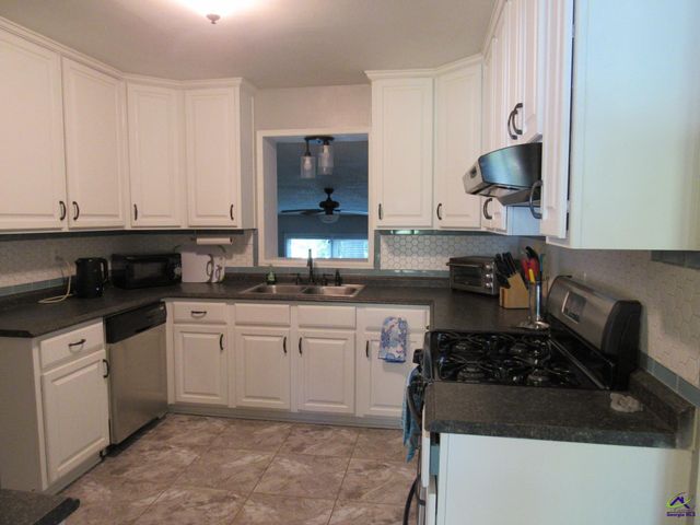 202 Springdale Drive, Warner Robins, GA 31069