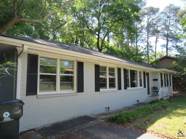 202 Springdale Drive, Warner Robins, GA 31069