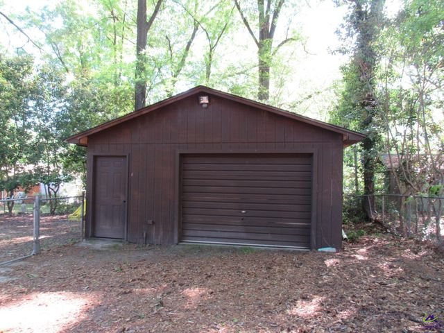 202 Springdale Drive, Warner Robins, GA 31069