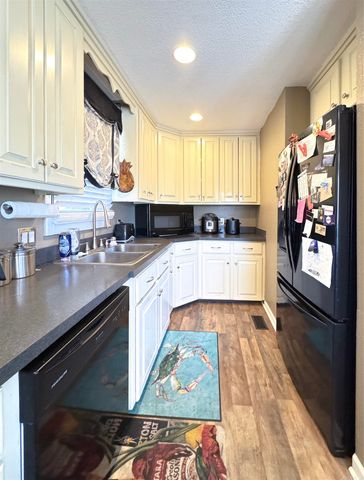 1 Plana Place, Hot Springs Village, AR 71909