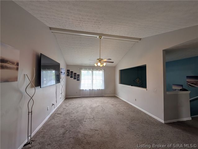 7501 Blue Sky Drive, Sellersburg, IN 47172