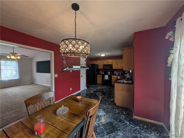 7501 Blue Sky Drive, Sellersburg, IN 47172