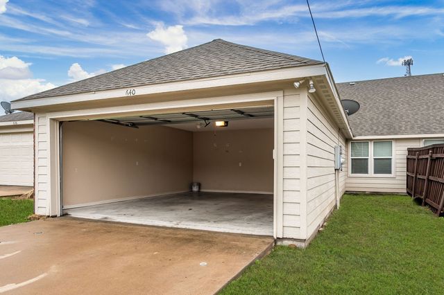 640 W Marshall Street, Van Alstyne, TX 75495