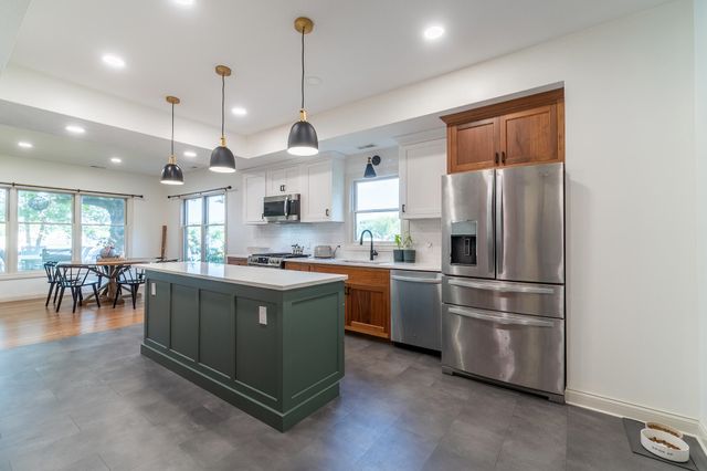 321 Kope Kon Point, Coldwater, MI 49036