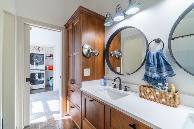 321 Kope Kon Point, Coldwater, MI 49036