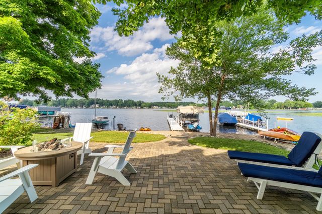 321 Kope Kon Point, Coldwater, MI 49036