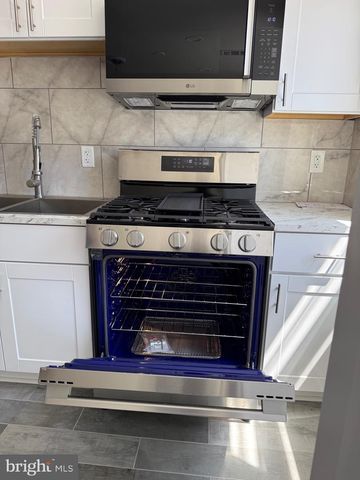 6813 SYLVESTER ST, Philadelphia, PA 19149
