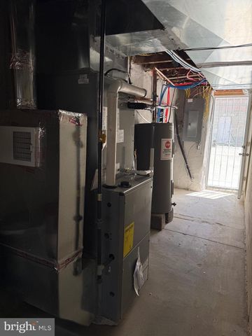 6813 SYLVESTER ST, Philadelphia, PA 19149