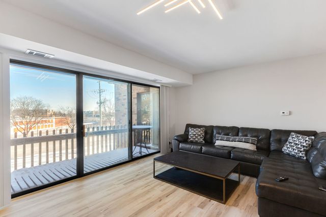 1100 E Randville Drive 312, Palatine, IL 60074