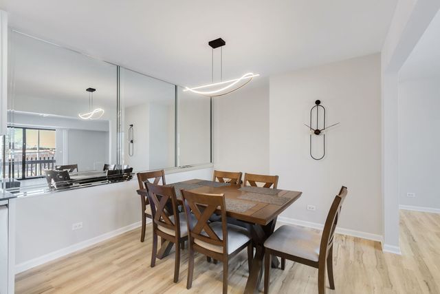 1100 E Randville Drive 312, Palatine, IL 60074