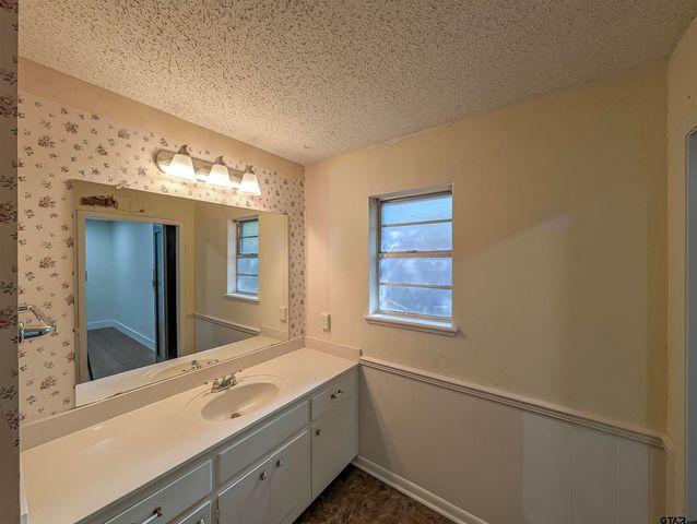 2505 Merry Ln, Tyler, TX 75701