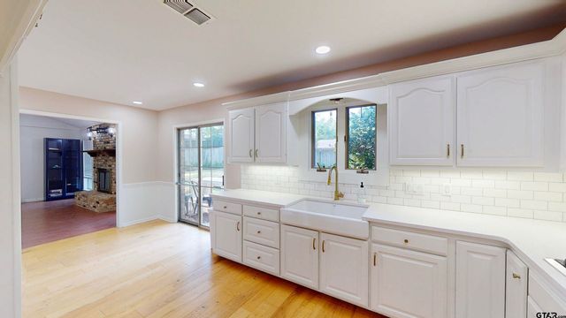 2505 Merry Ln, Tyler, TX 75701