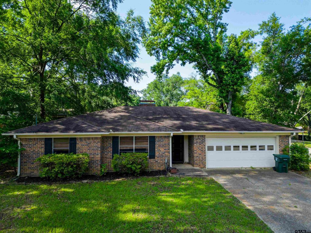 2505 Merry Ln, Tyler, TX 75701