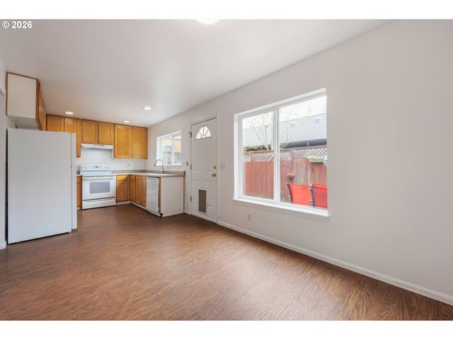 3063 W 15TH Ave, Eugene, OR 97402