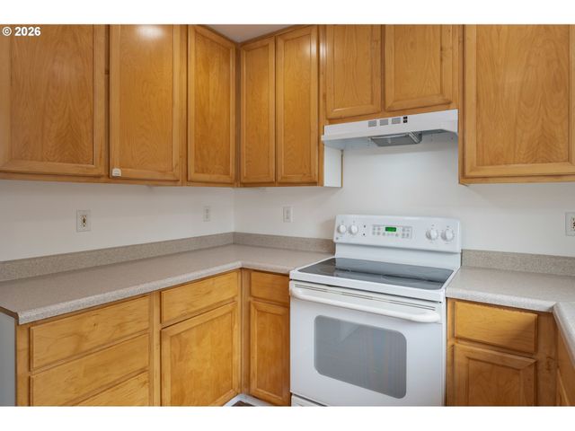 3063 W 15TH Ave, Eugene, OR 97402