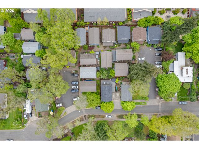 3063 W 15TH Ave, Eugene, OR 97402