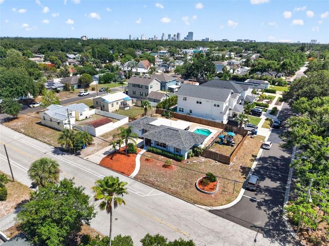 1674 34TH AVENUE N, St Petersburg, FL 33713