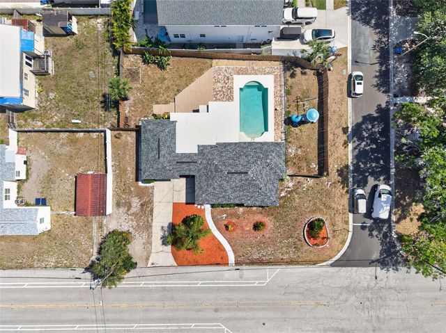 1674 34TH AVENUE N, St Petersburg, FL 33713