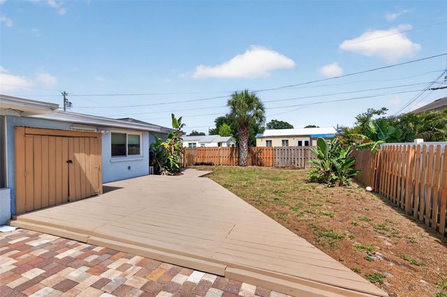 1674 34TH AVENUE N, St Petersburg, FL 33713