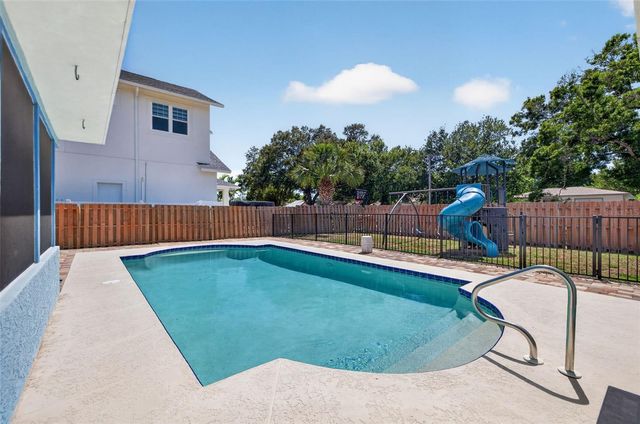 1674 34TH AVENUE N, St Petersburg, FL 33713