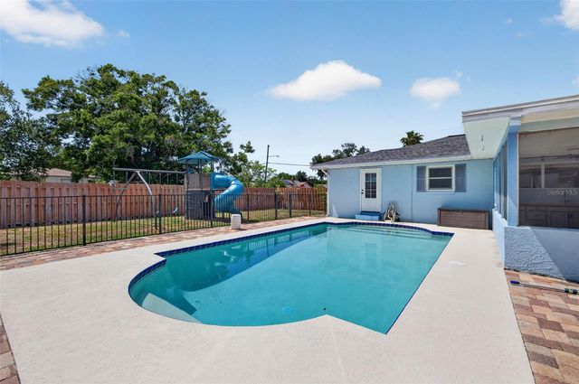 1674 34TH AVENUE N, St Petersburg, FL 33713