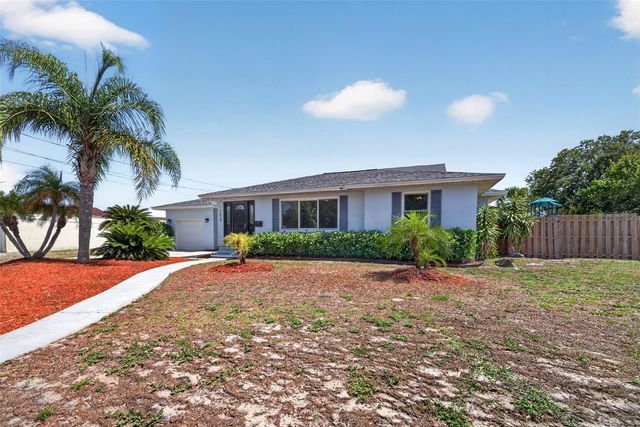 1674 34TH AVENUE N, St Petersburg, FL 33713