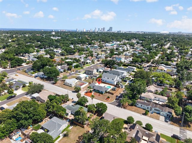 1674 34TH AVENUE N, St Petersburg, FL 33713