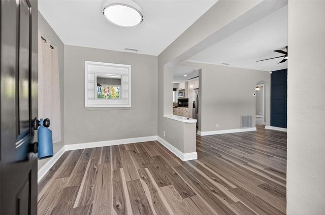 1674 34TH AVENUE N, St Petersburg, FL 33713