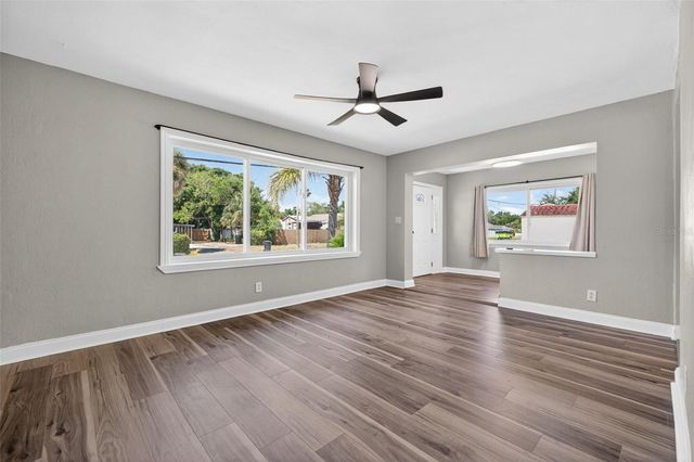 1674 34TH AVENUE N, St Petersburg, FL 33713