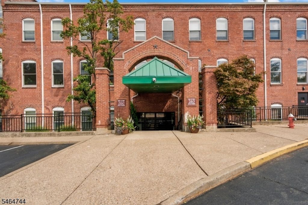 260 Main St 218, Little Falls Twp., NJ 07424