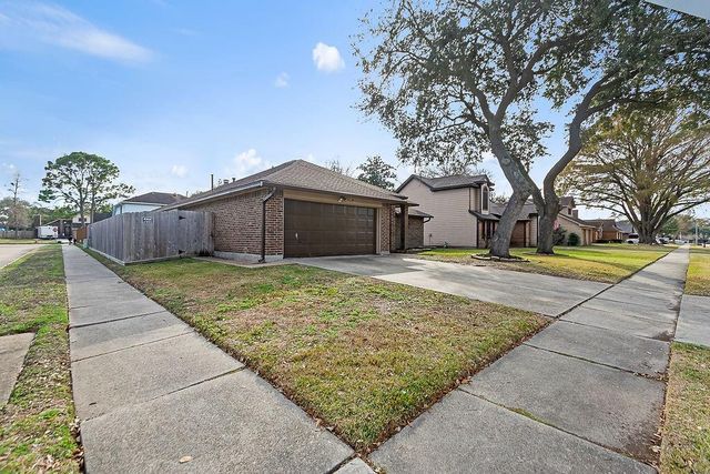 1314 Wexford Drive, Deer Park, TX 77536