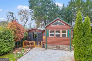 220 Falls View Road, Dillard, GA 30537