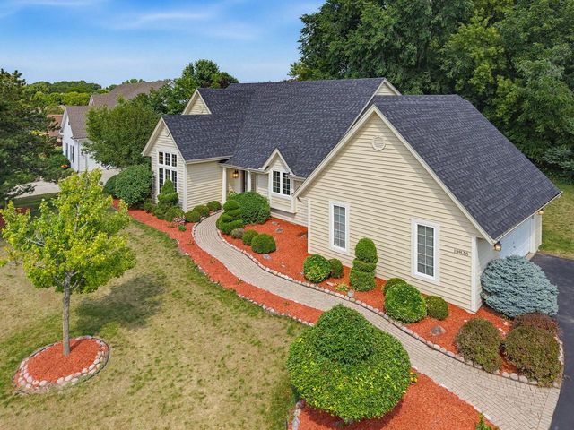 19835 Avondale DRIVE, Brookfield, WI 53045