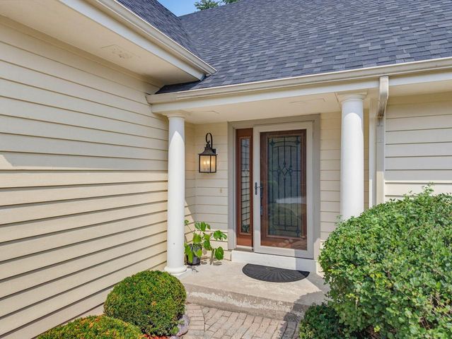19835 Avondale DRIVE, Brookfield, WI 53045