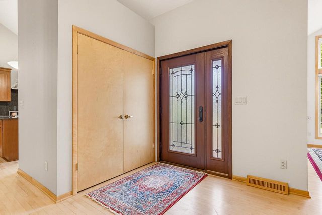 19835 Avondale DRIVE, Brookfield, WI 53045