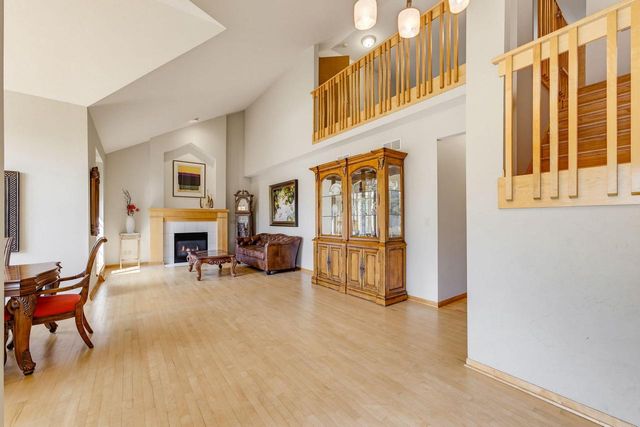 19835 Avondale DRIVE, Brookfield, WI 53045